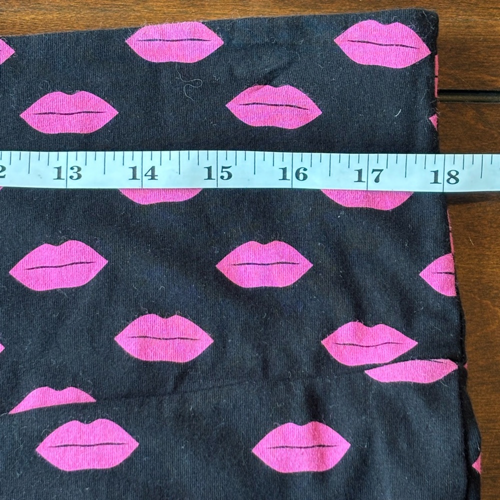 Black & Hot Pink Lip Print Pencil Skirt Stretch Knee Length Size 1X - Picture 4 of 6